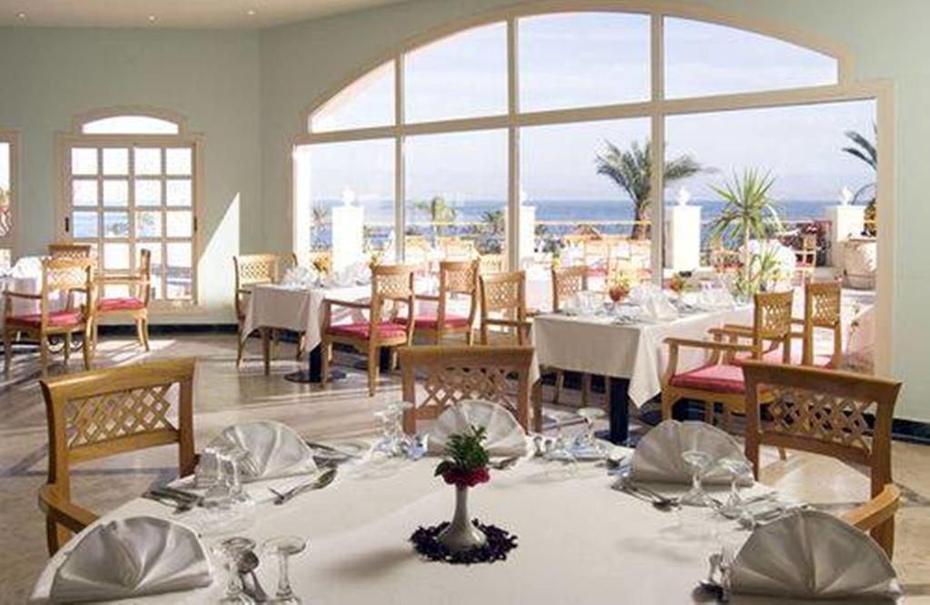 Morgana Beach Resort 塔巴 餐厅 照片
